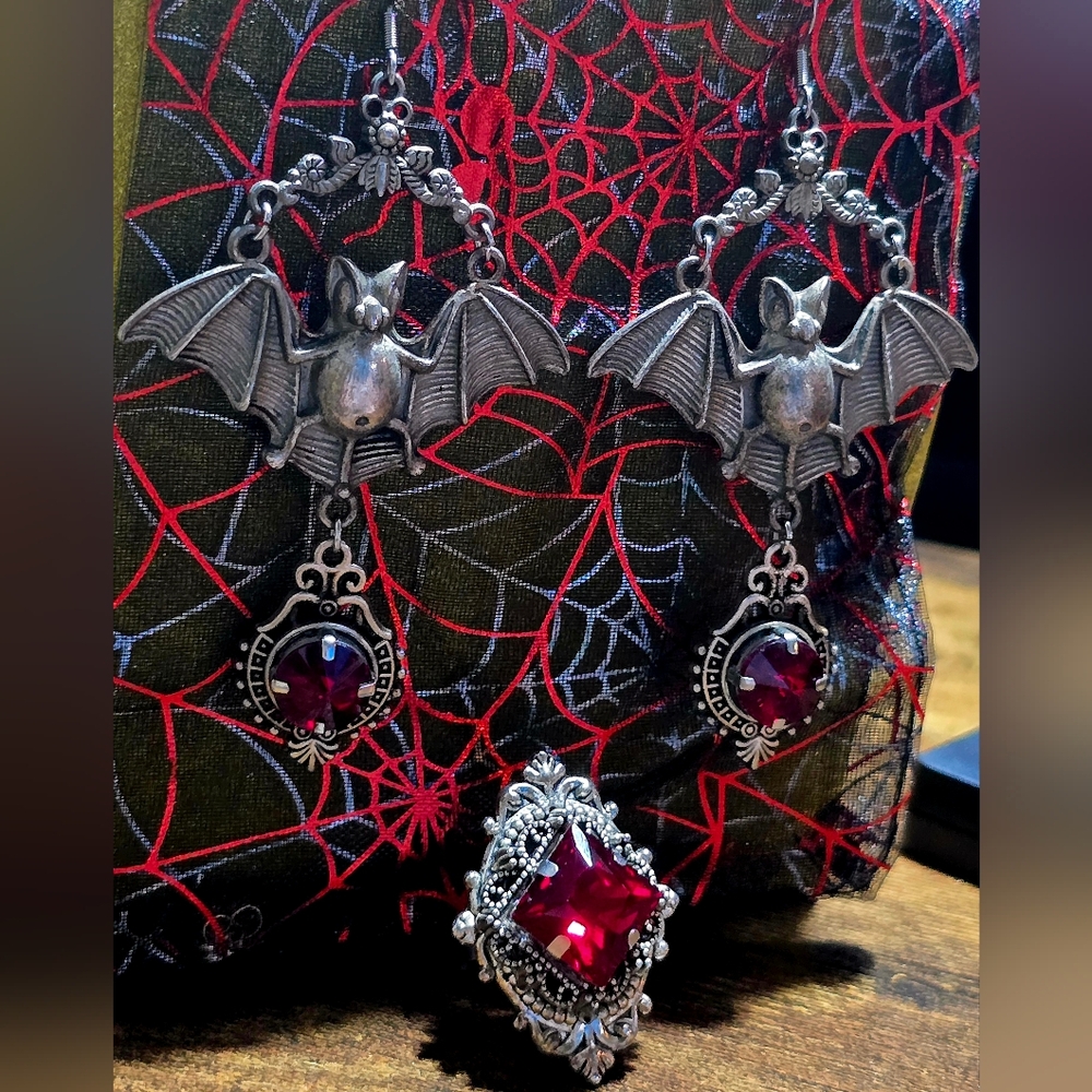 Gothic Vampire Bat Earrings + Ruby Red Filigree Statement Ring Set Victorian - Picture 2 of 6